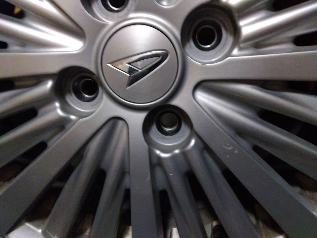 【A】ダイハツ純正　アルミホイール　15×4.5J　+45　100×４穴　４本