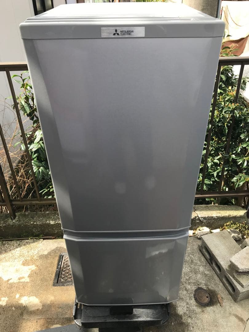 M790 美品 MITSUBISHI 146L 冷凍冷蔵庫 シルバー M790 美品 MITSUBISHI