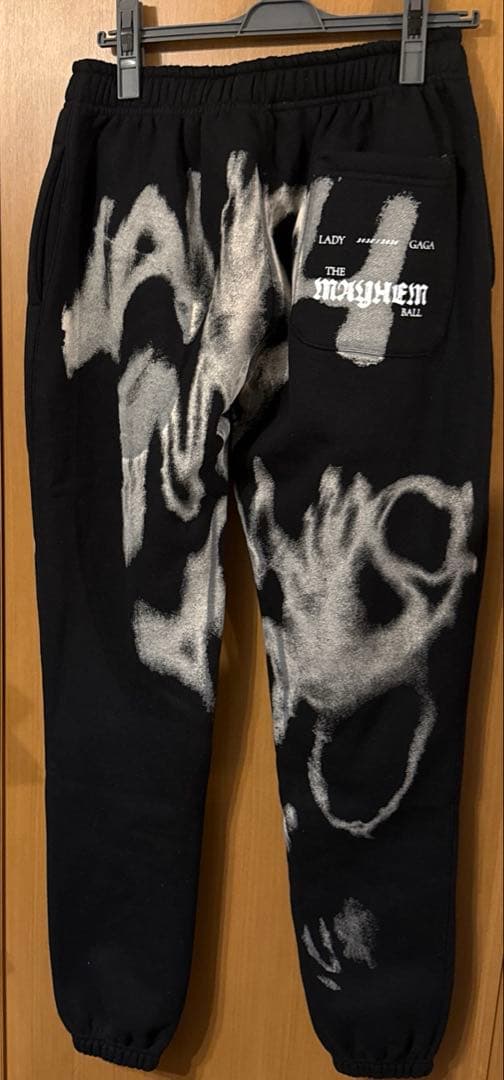 新品 Lady Gaga Mayhem Ballグッズ スウェットズボンSサイズ - メルカリ