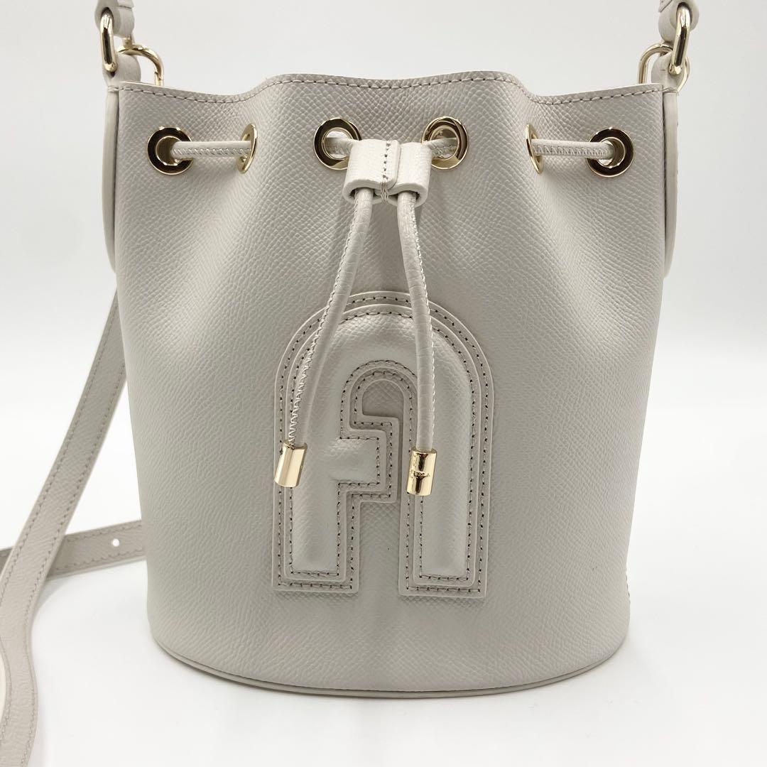 未使用級 現行 フルラ クリオ バケットバッグ レザー 2way アーチロゴ