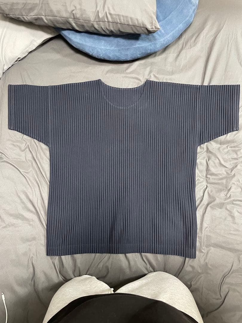 オムプリッセイッセイミヤケ 半袖 サイズ3 ネイビー - メルカリ