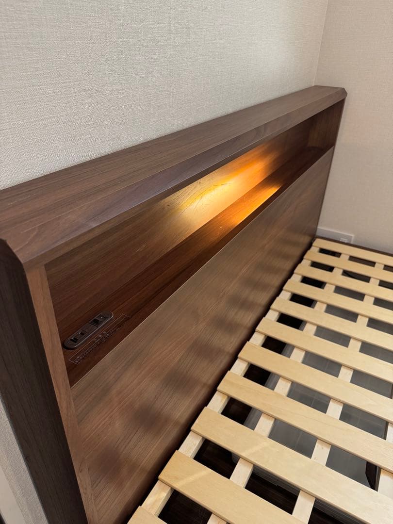 フランスベッド ダブルベッドフレーム LEDライト、コンセント付き【た