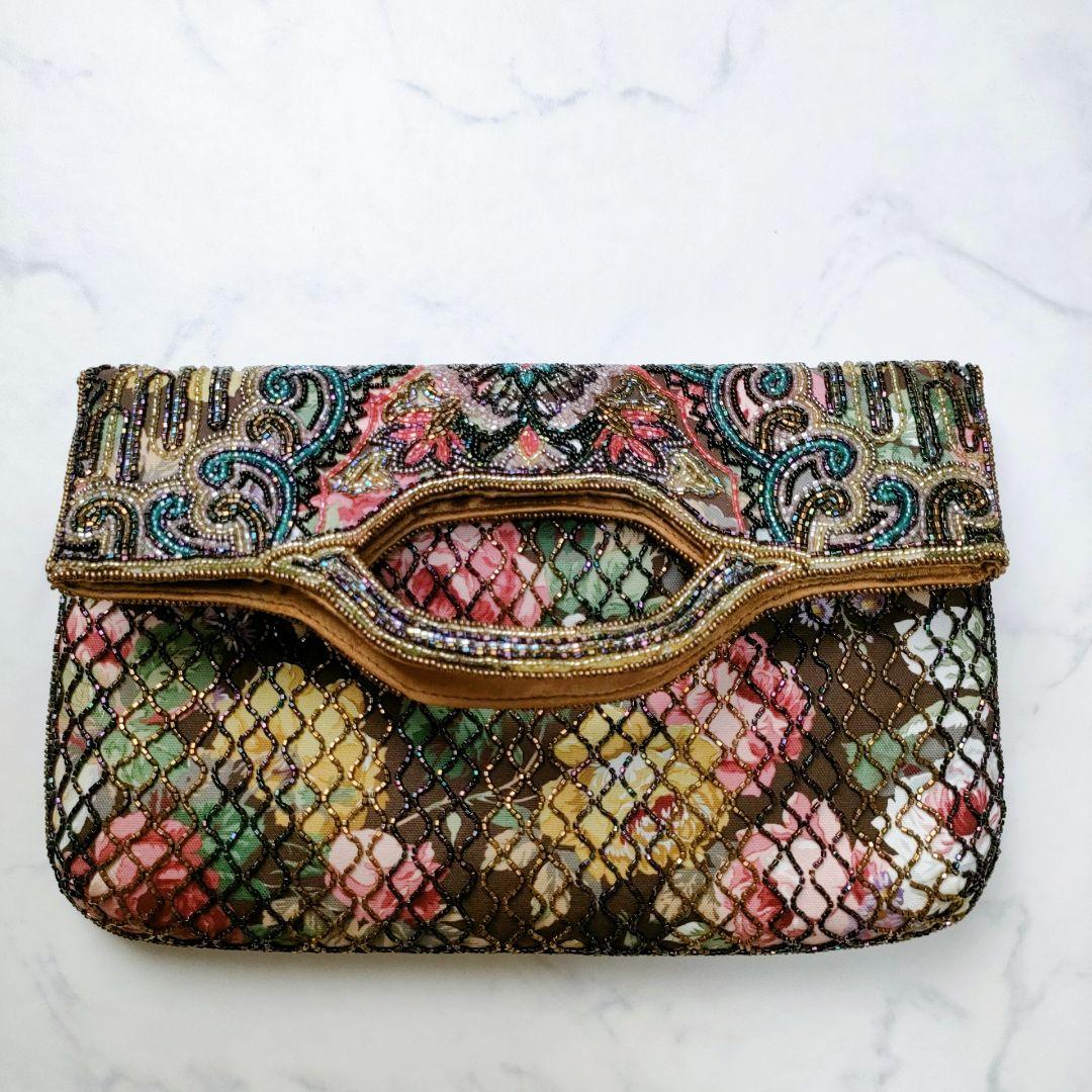 美品】Lumy ルミー はしもと ビーズ バッグ クラッチ 皇室御用達