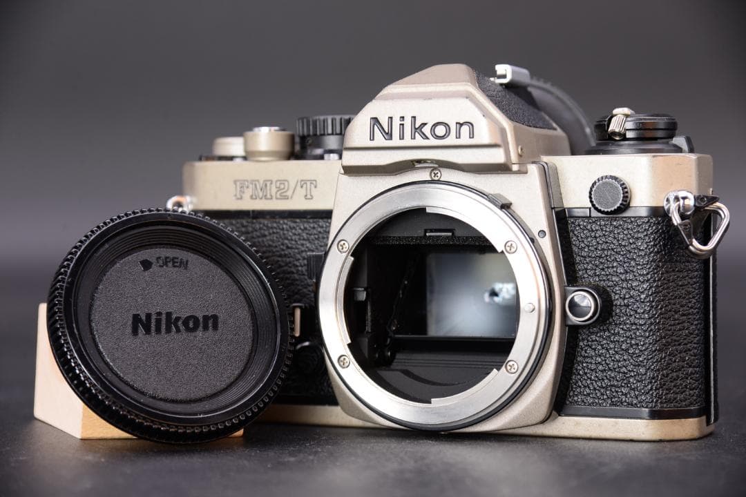 Nikon ニコン New FM2/T チタン フィルムカメラ チタン製！】Nikon New FM2/T - 三葉堂寫眞機店オンラインストア