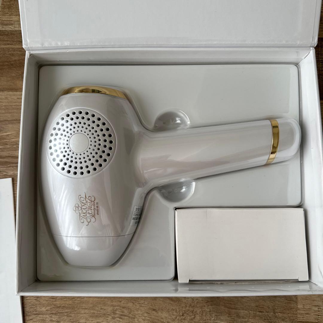 たかの友梨ビューティクリニック 美顔器photo lift35 - メルカリ