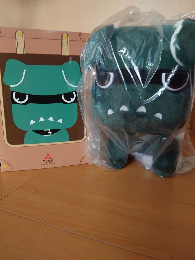 デリ丸　デリカミニ　非売品 三菱自動車、「デリカミニ」成約者に「黒デリ丸。」「白デリ丸。」を