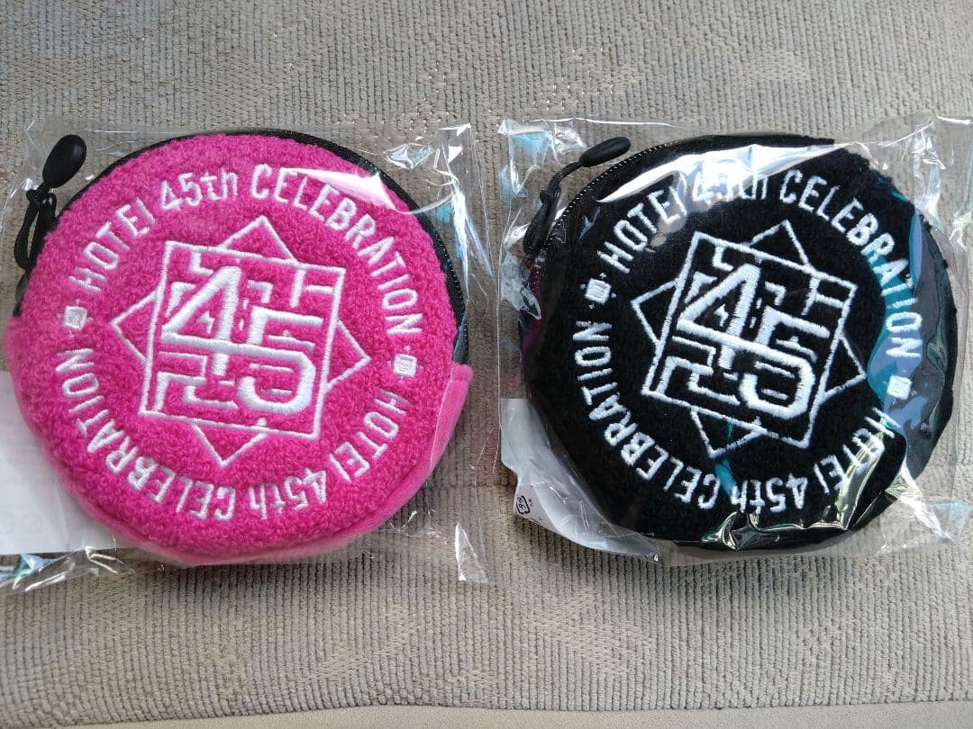 布袋寅泰 45thグッズ ラウンドポーチ 　2色セット♪ 布袋寅泰 45th G-MARK ラウンドポーチ 2色セット - メルカリ