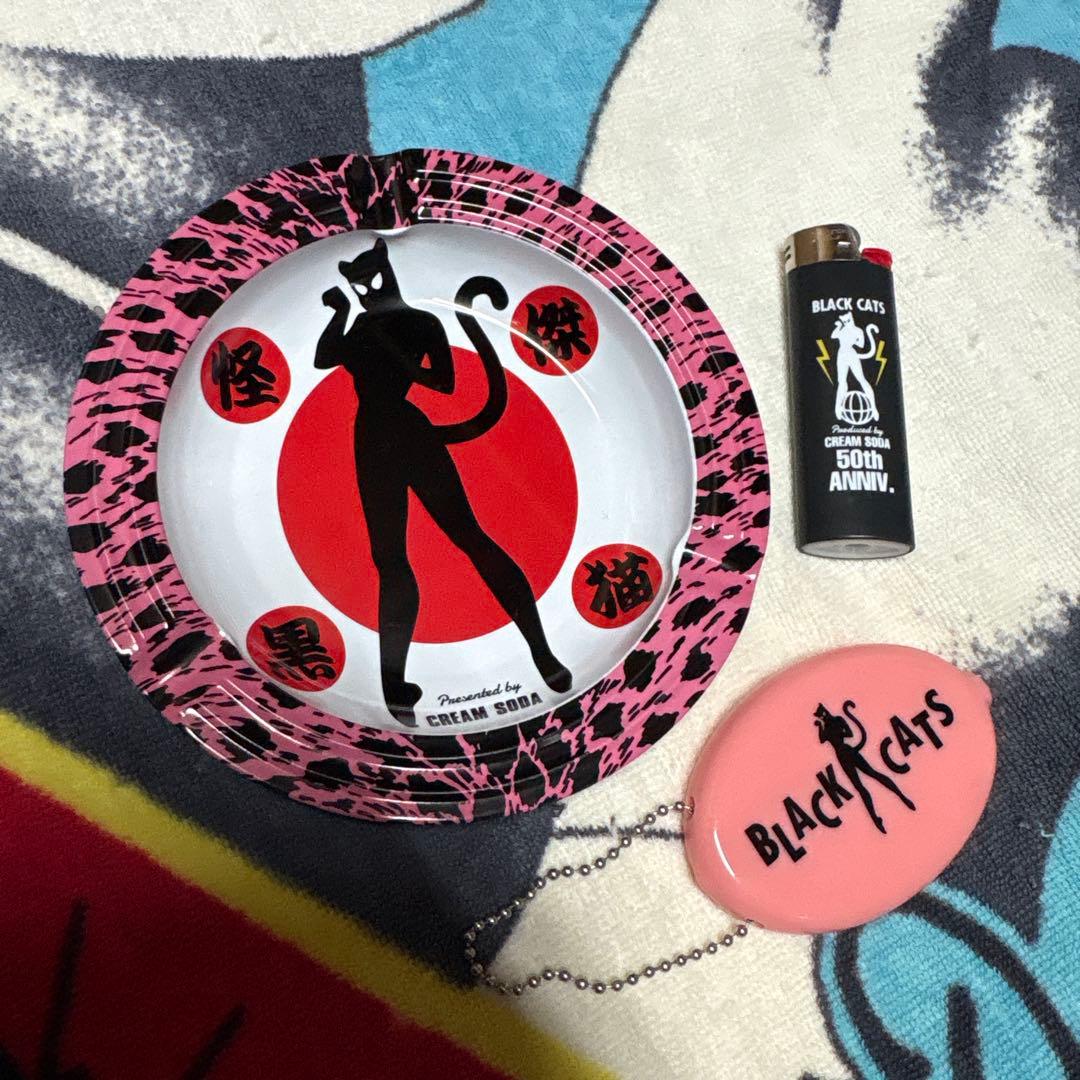 ピンクドラゴンCREAMSODAブラックキャッツ グッズ(おまけ付き) - メルカリ