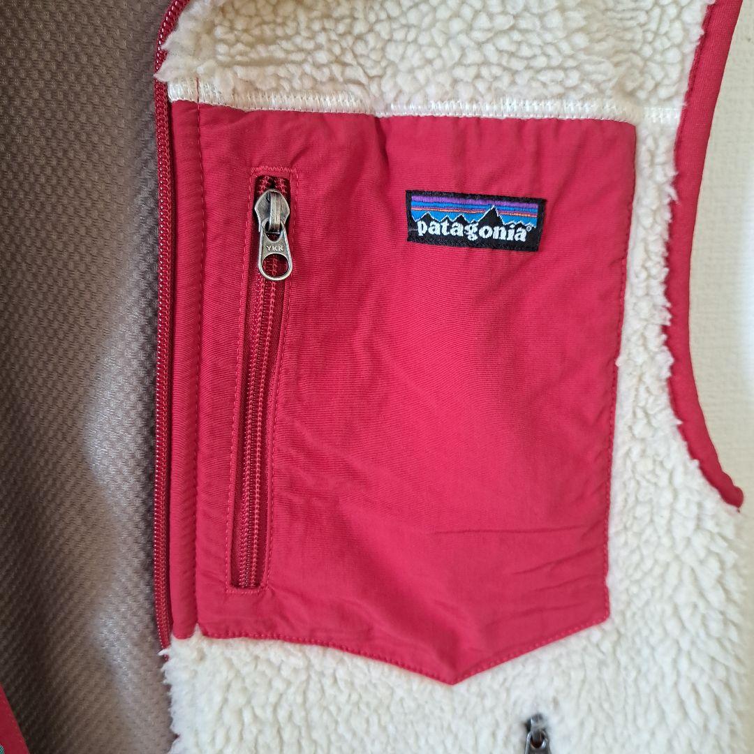 Patagonia メンズ フリースベスト Sサイズ クリーム/レッド - メルカリ