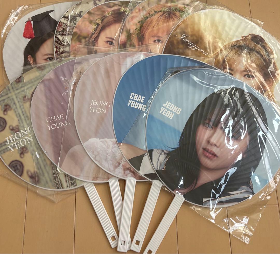 twice うちわ まとめ売り - メルカリ