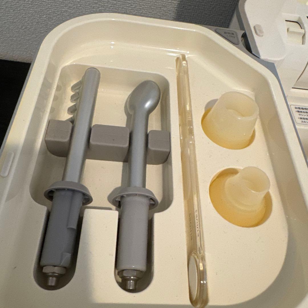 美顔器 ホワイト・ベージュ コンパクト