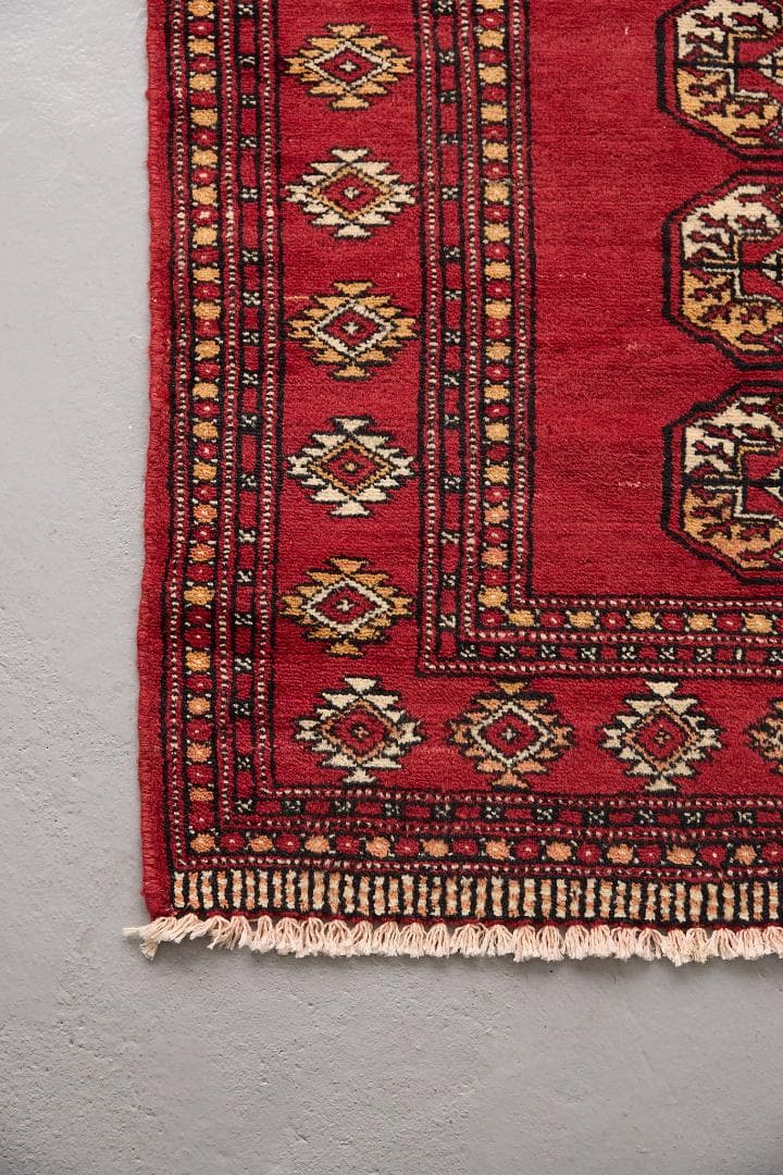 ヴィンテージラグ　トライバルラグ　ラホール産（130cm×78cm）赤　茶　黒