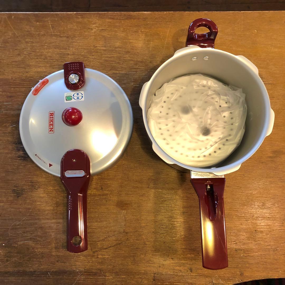 【新品未使用】理研 圧力鍋 こなべちゃん 3.0L 4号炊