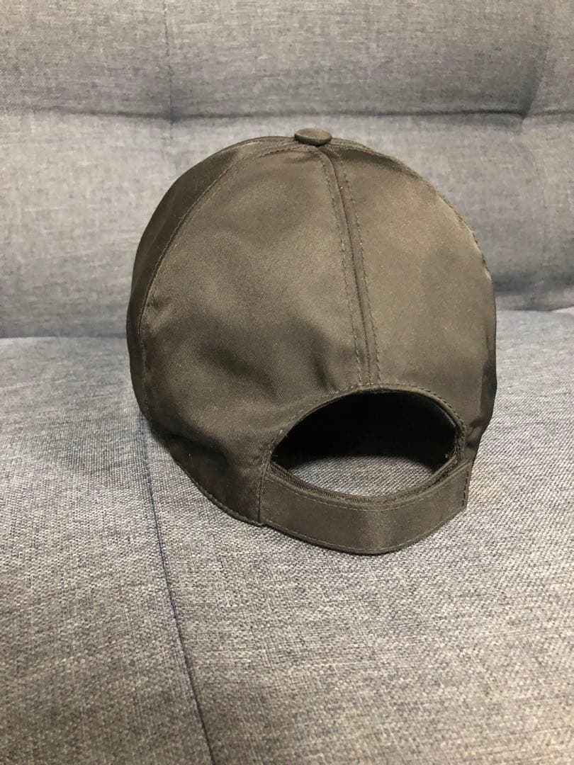 PRADA RE-NYLON ベースボールキャップ NFCタグプレートサイズL - メルカリ