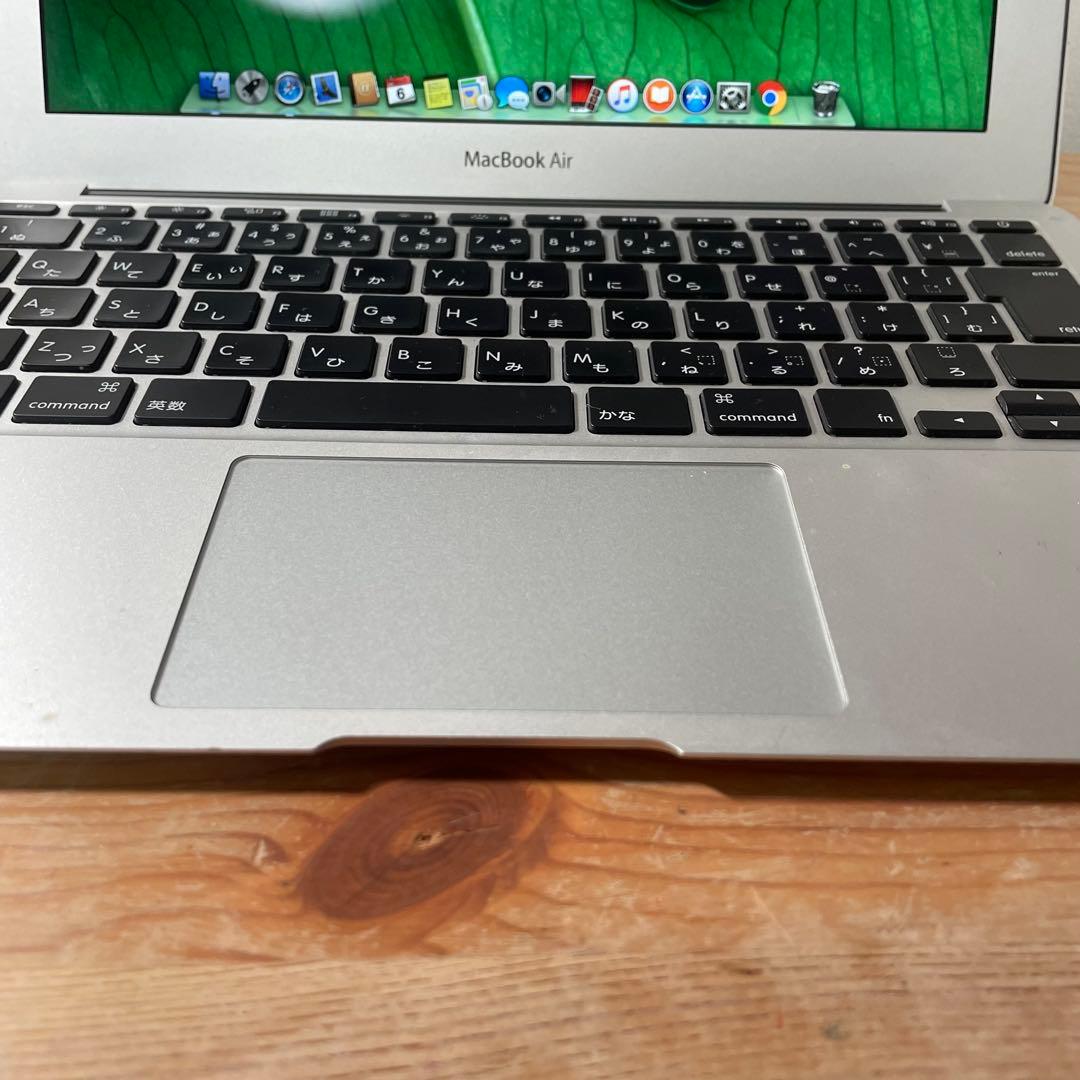 MacBook本体 MacBook Air 1.3GHz i5 4GB