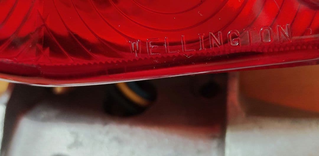 WM製WELLINGTON ルーカステールランプ ☆ビンテージ・旧車SR400 - メルカリ