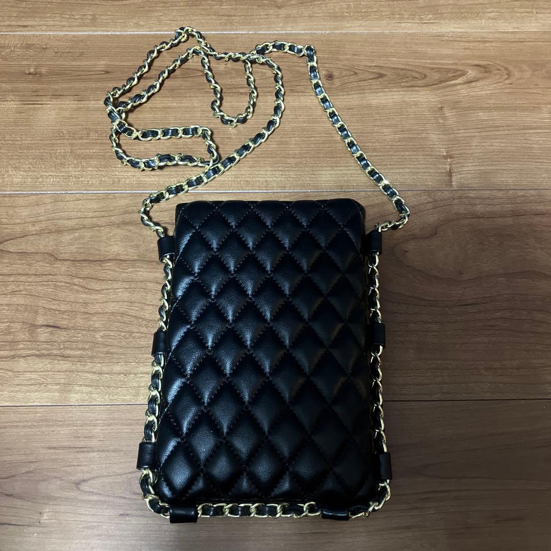 シャネル ノベルティ チェーンスマホショルダー - メルカリ