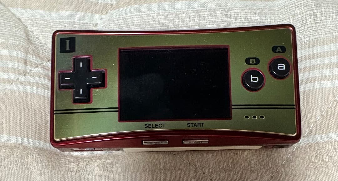 ゲームボーイミクロ本体とカセット17個セット品任天堂20周年記念限定品