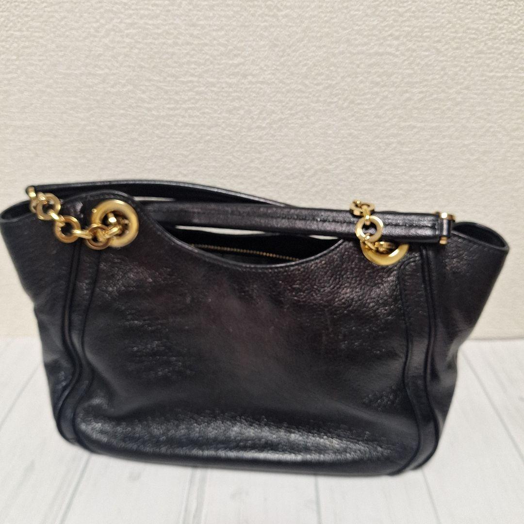 サルヴァトーレ・フェラガモ ガンチーニ チェーンハンドル レザー ブラツク