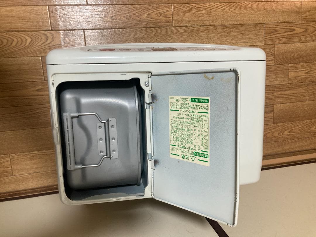 ★美品★9.0L■ダイニチ石油 ファン ヒーターFW-5617L■2018年製