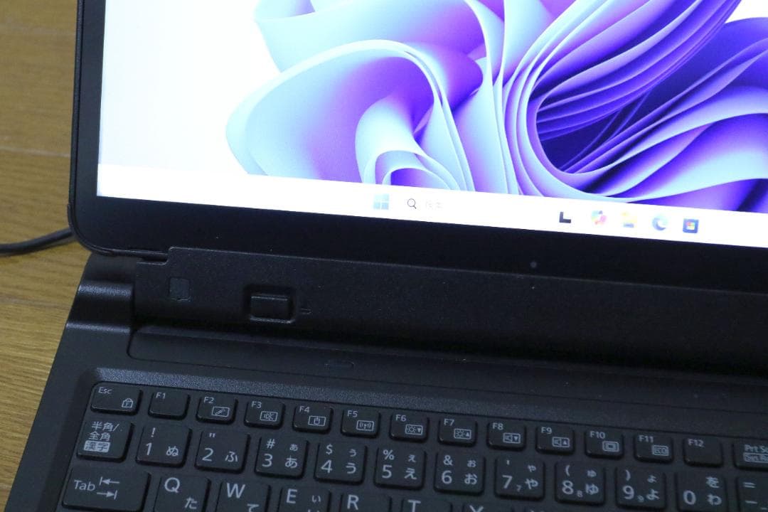 Windowsタブレット本体 ARROWS Tab Q7310/DE i3 4G 128G 13.3Win11