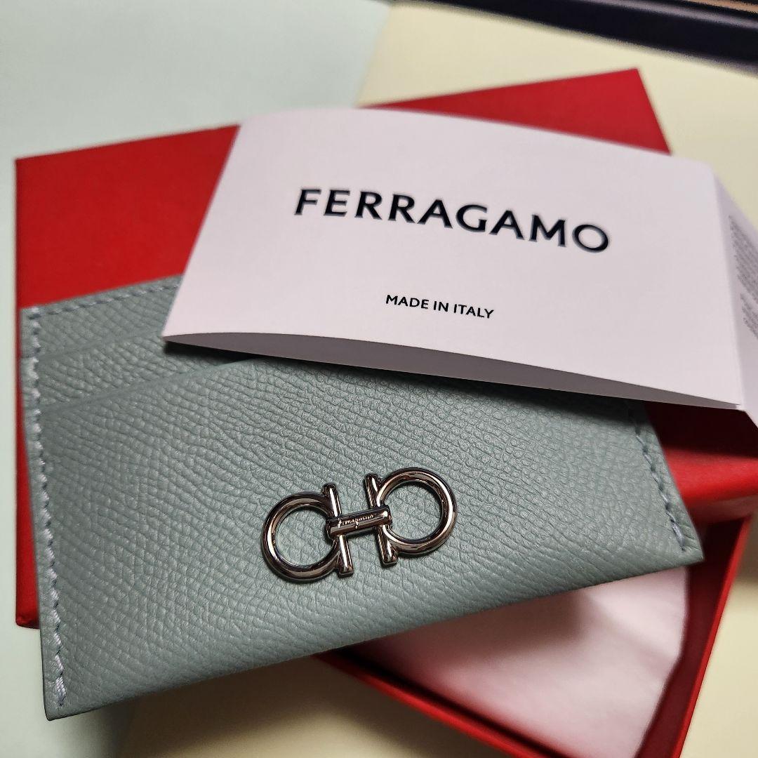 FERRAGAMO ブルーグレー 名刺入れ フェラガモ Salvatore Ferragamo サルヴァトーレフェラガモ カード