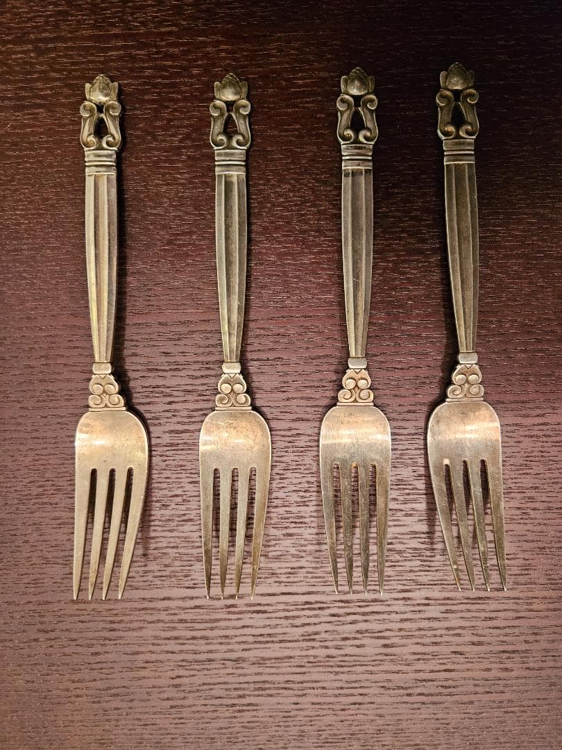 E  ジョージジェンセンACORNフォーク 4本セット ジョージジェンセン エコーンACORN ディナーフォーク ナイフ セット