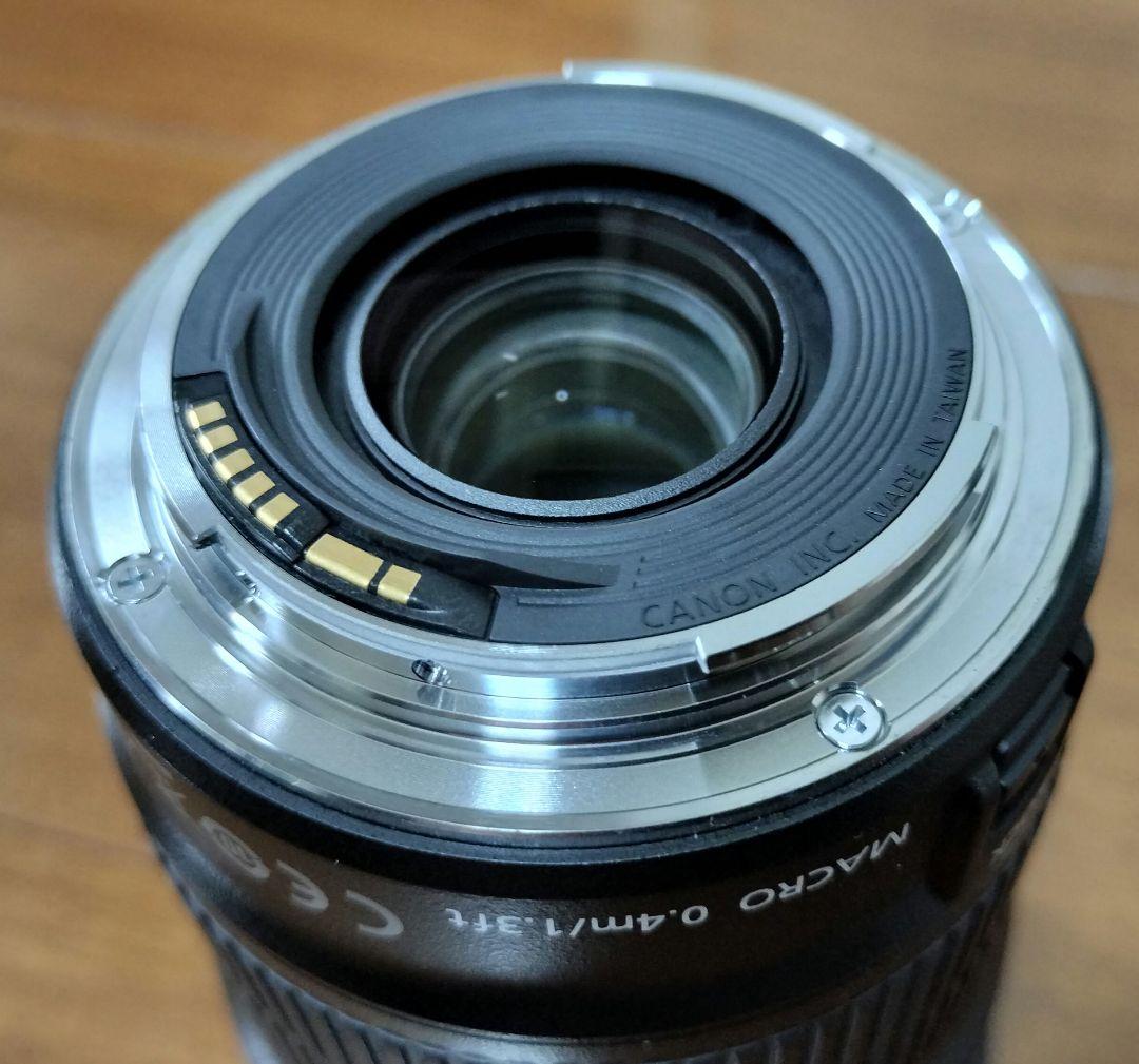 キヤノンEF24-105mm F3.5-5.6 IS STM EW-83M 付き