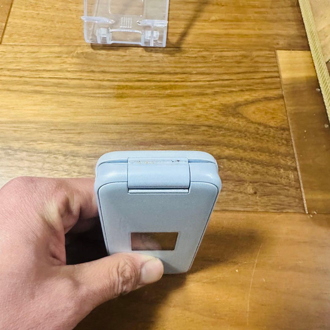 ドコモ らくらくホン F-01M ホワイト通電確認済 初期化済 - メルカリ