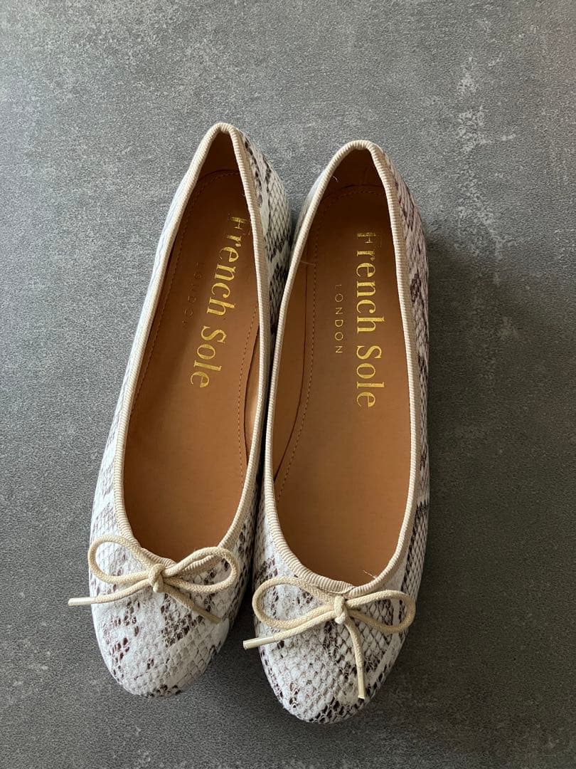 新品正規品 日本未入荷 ロンドン大人気 フレンチソール バレエフラット