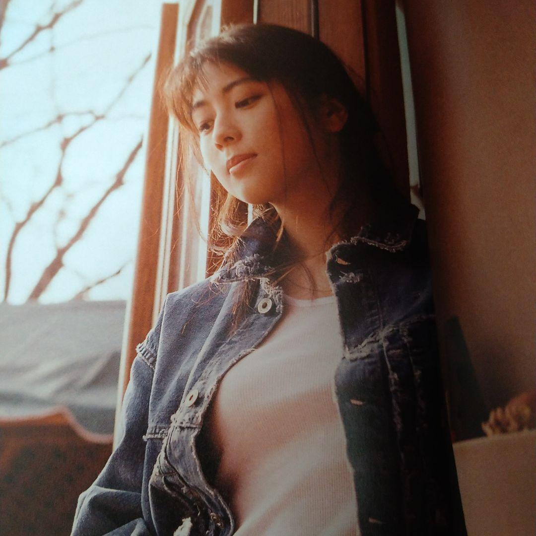 レアZARD坂井泉水さん写真集80ページ付きエッセイ魅力的写真満載新品