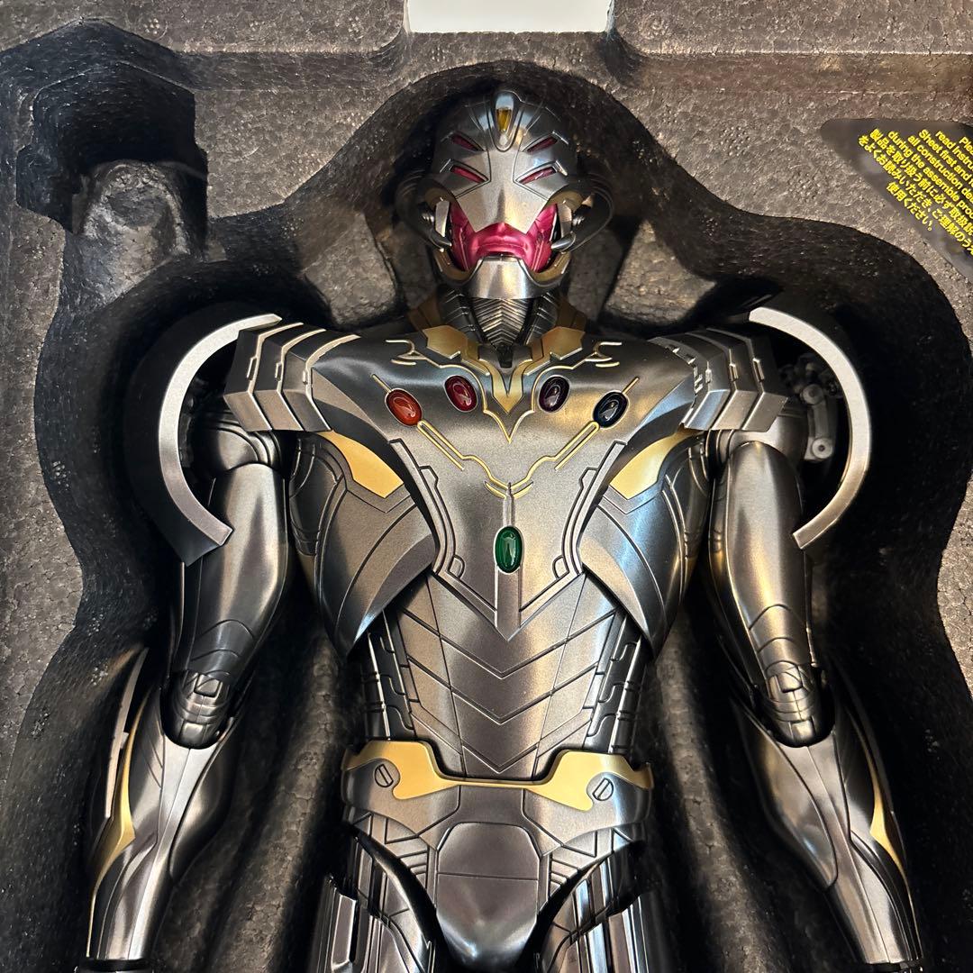 美品】インフィニティウルトロン ホットトイズ - メルカリ