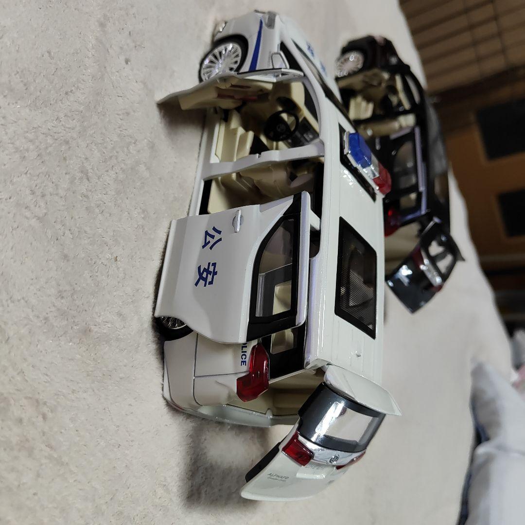 TOYOTAアルファード警察 - メルカリ