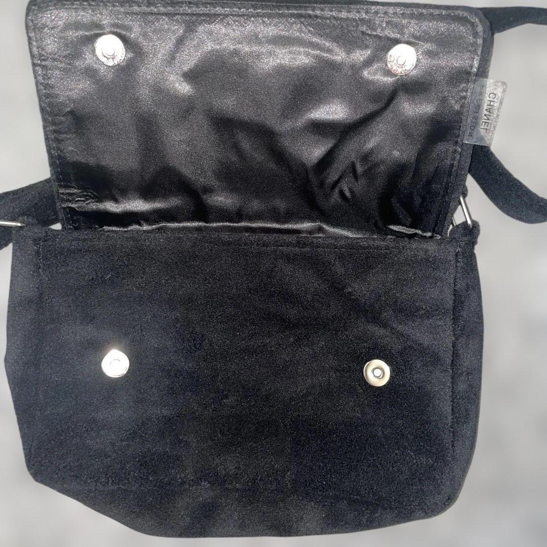 CHANEL ノベルティブラック ショルダーバッグ - メルカリ