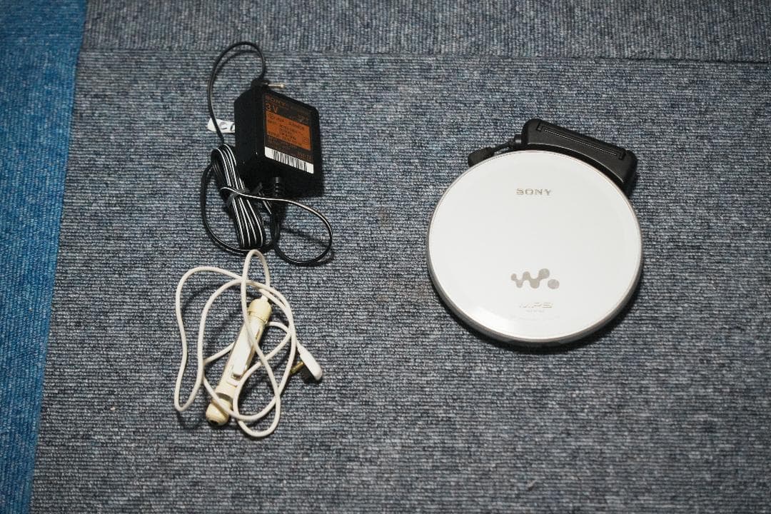 SONY　CD WALKMAN D-NE730　動作確認済み Amazon.co.jp: SONY CDウォークマン ブラック D-NE730 B : 家電＆カメラ
