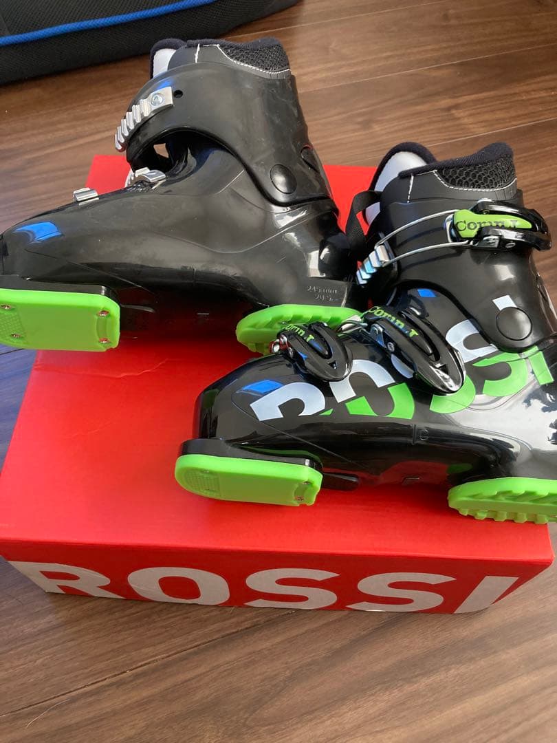 【新品未使用】ROSSIGNOL ジュニアスキーブーツ 20.5cm