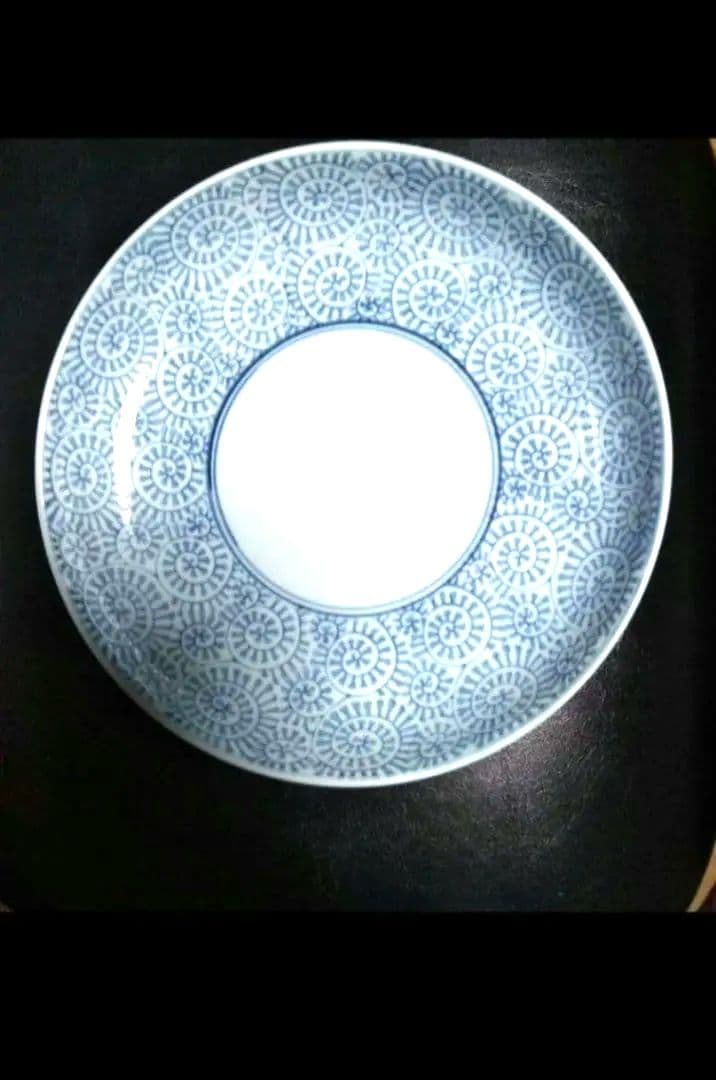 有田焼　今泉右衛門　陶印入り２１，５直径のお皿です 有田焼 今泉右衛門 陶印入り21，5直径のお皿ですの通販｜www