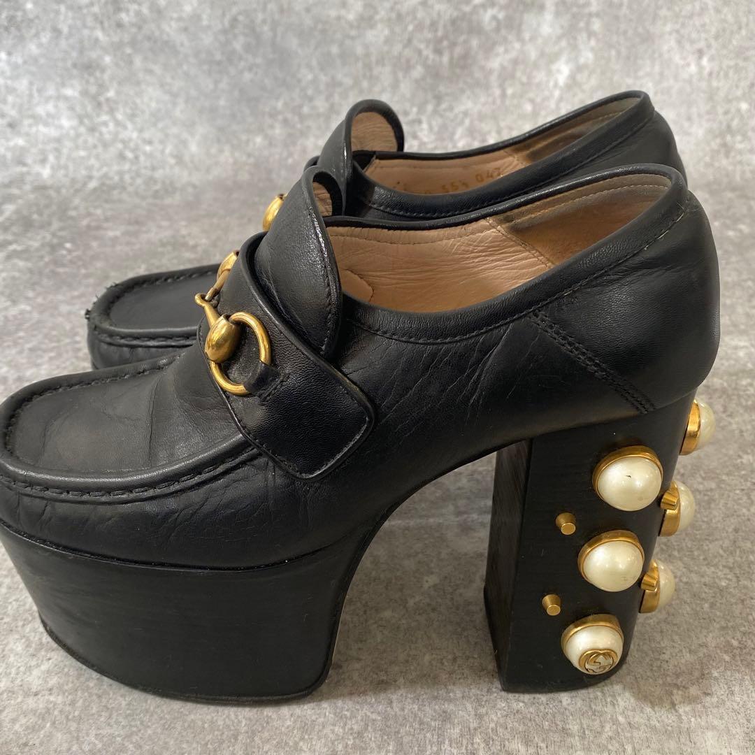 グッチ スタッズ レザー ホースビット 厚底 ローファー パール 22.5cm