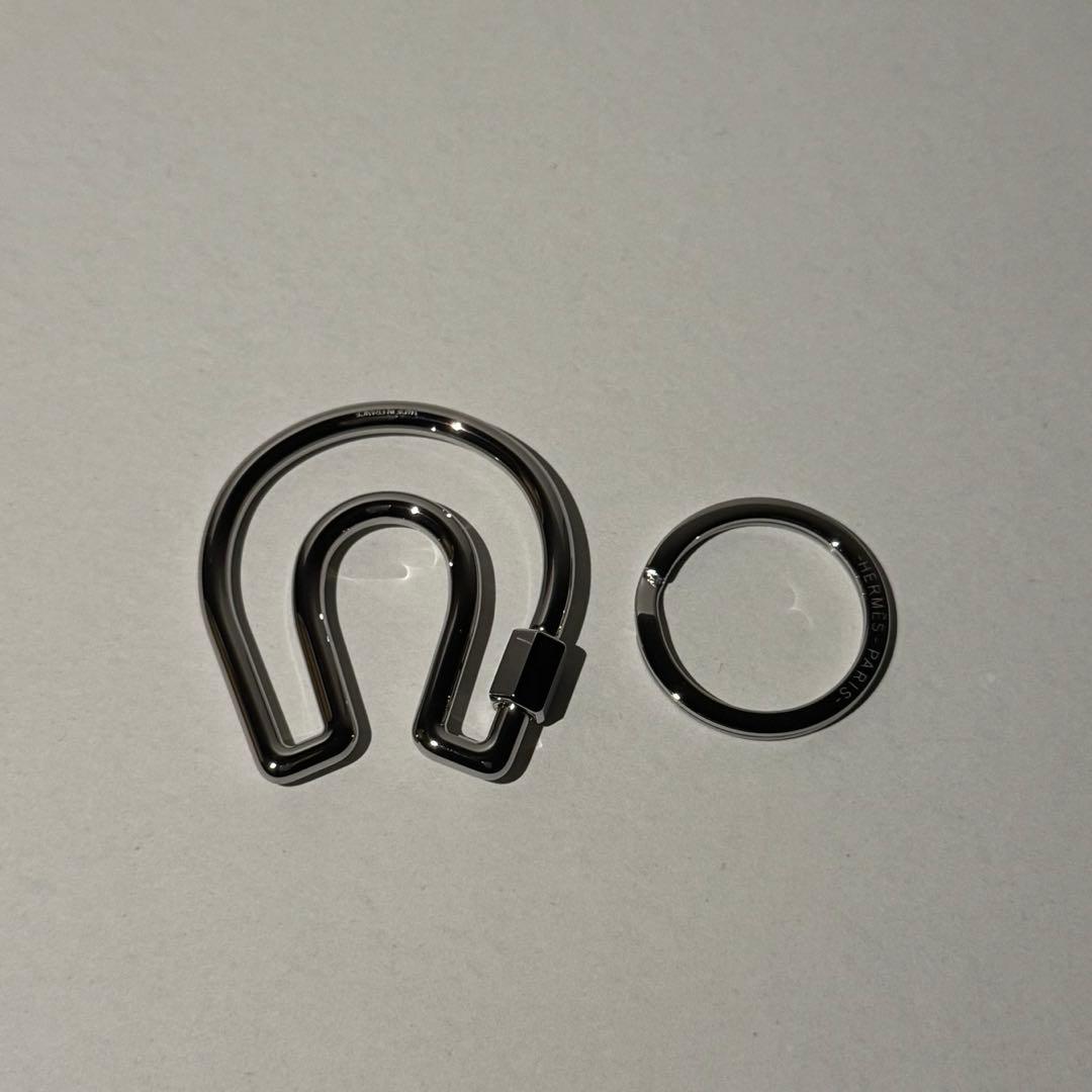 HERMES キーホルダー《フェール・ア・シュヴァル》キーリング　蹄鉄モチーフ