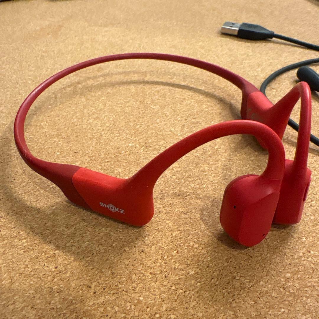 Shokz 骨伝導イヤホン レッド - メルカリ