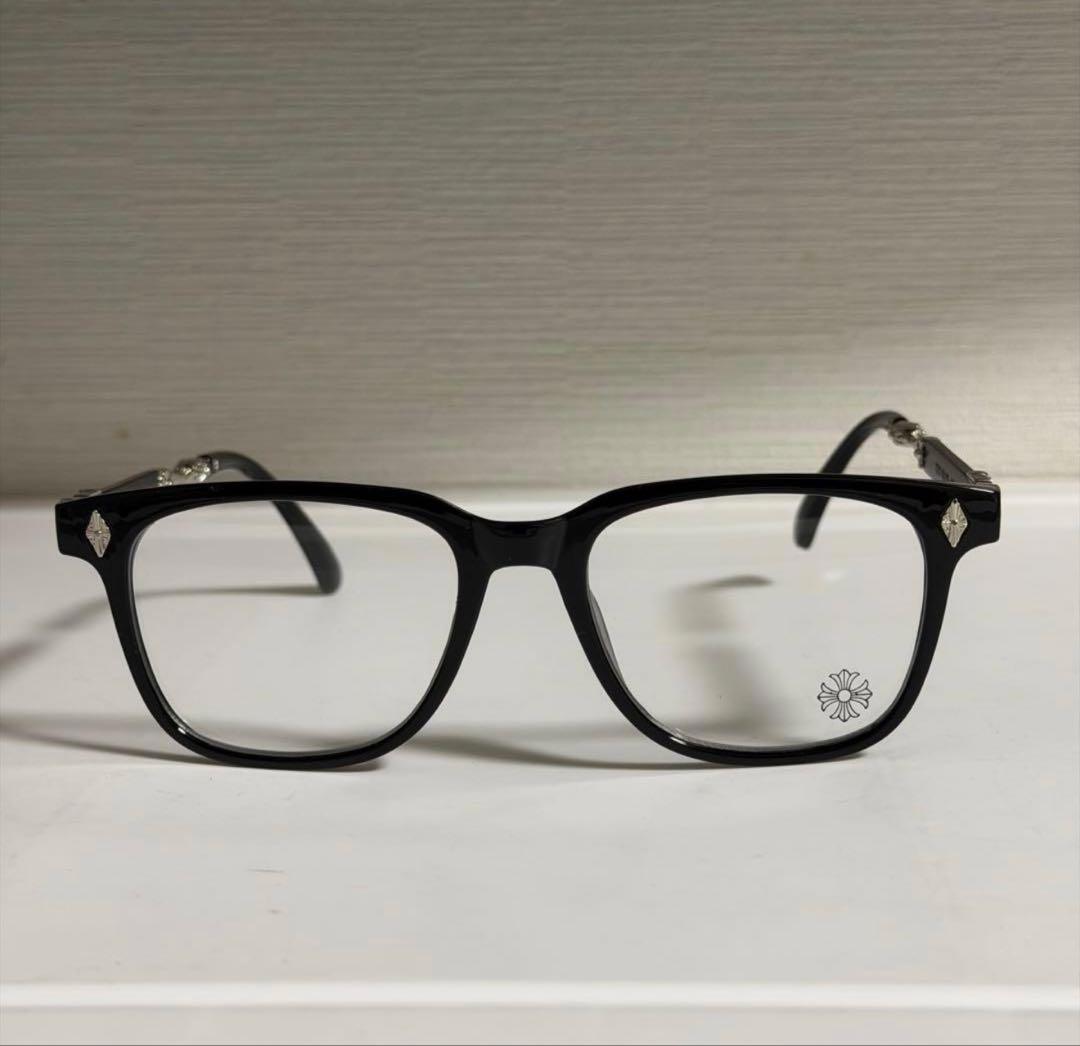 クロムハーツ好き 必見 ブラックフレーム メガネ シルバー装飾付き