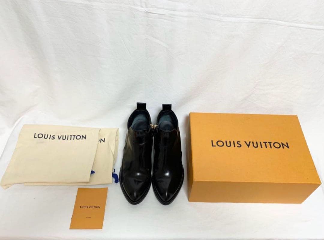 a*o様 超美品 ルイヴィトン LVロゴ サイドジップ パテントレザー