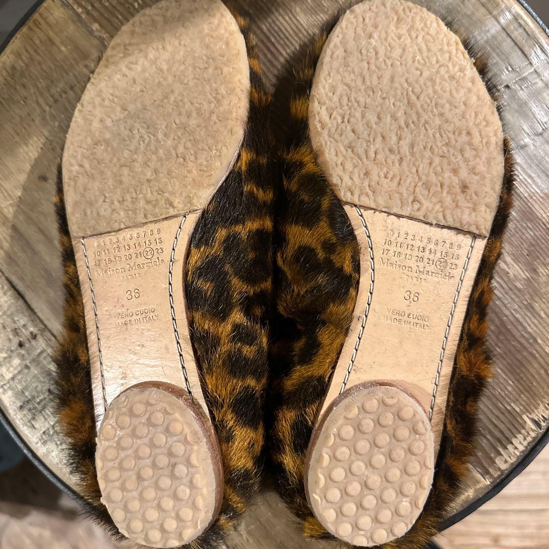 メゾンマルジェラ ヒョウ柄フェイクファーフラットシューズ36 - メルカリ