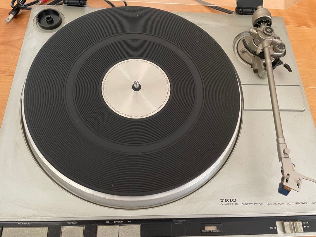 TRIO トリオ 現ケンウッドKENWOODのレコードプレーヤー KP-7X - メルカリ