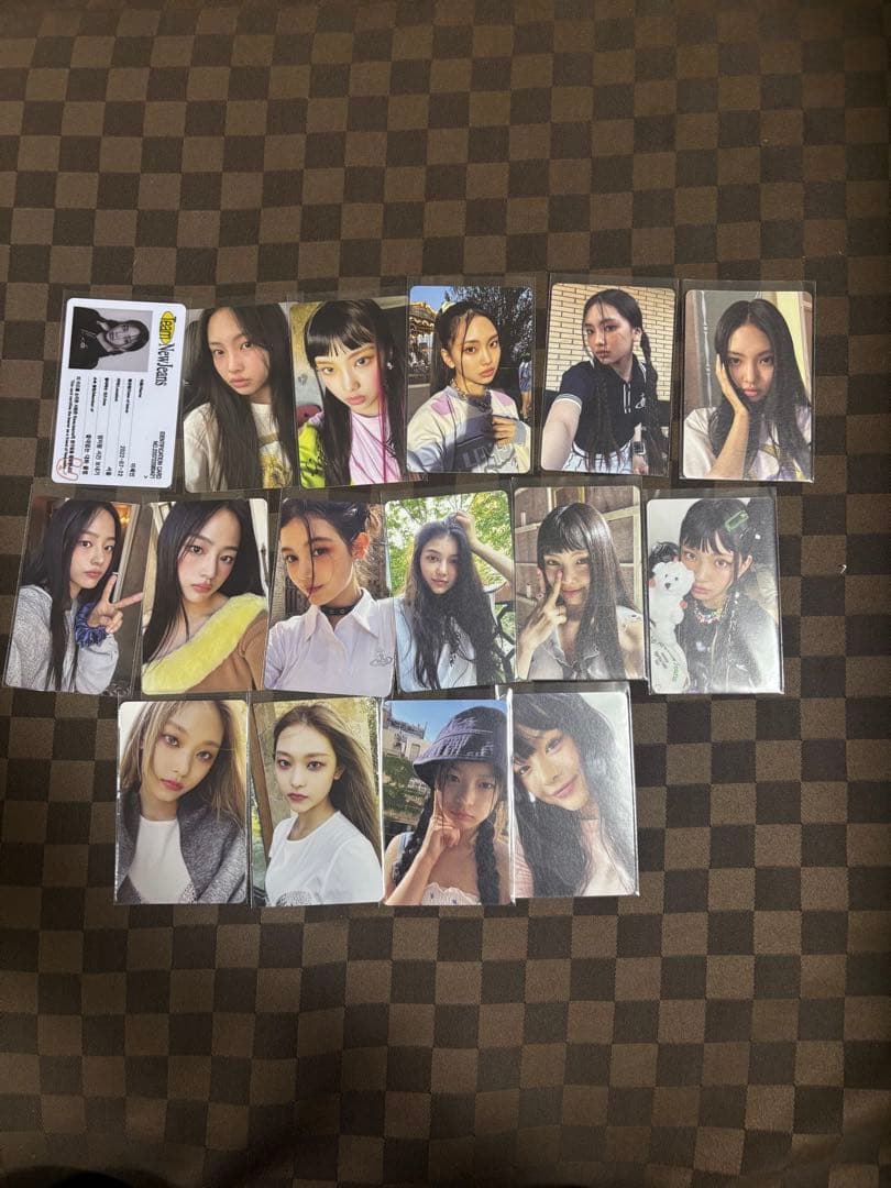 NewJeans まとめ売り - メルカリ