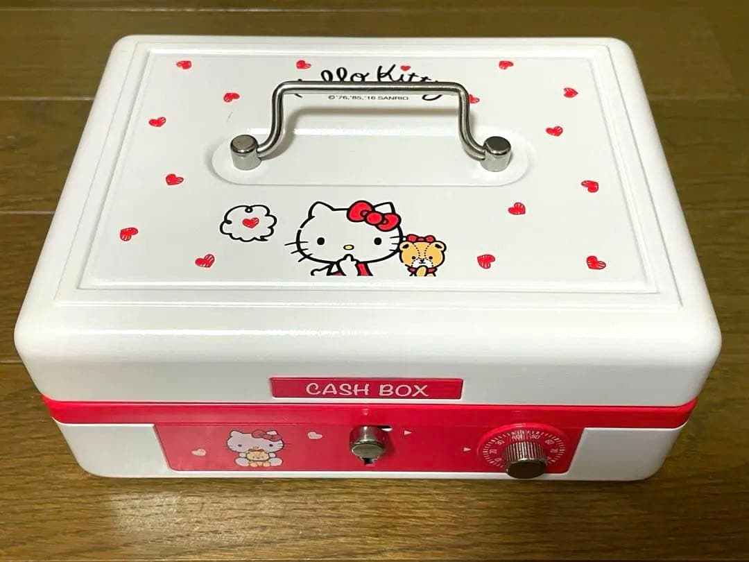 ハローキティ 激レア 手提げ金庫 白 - メルカリ