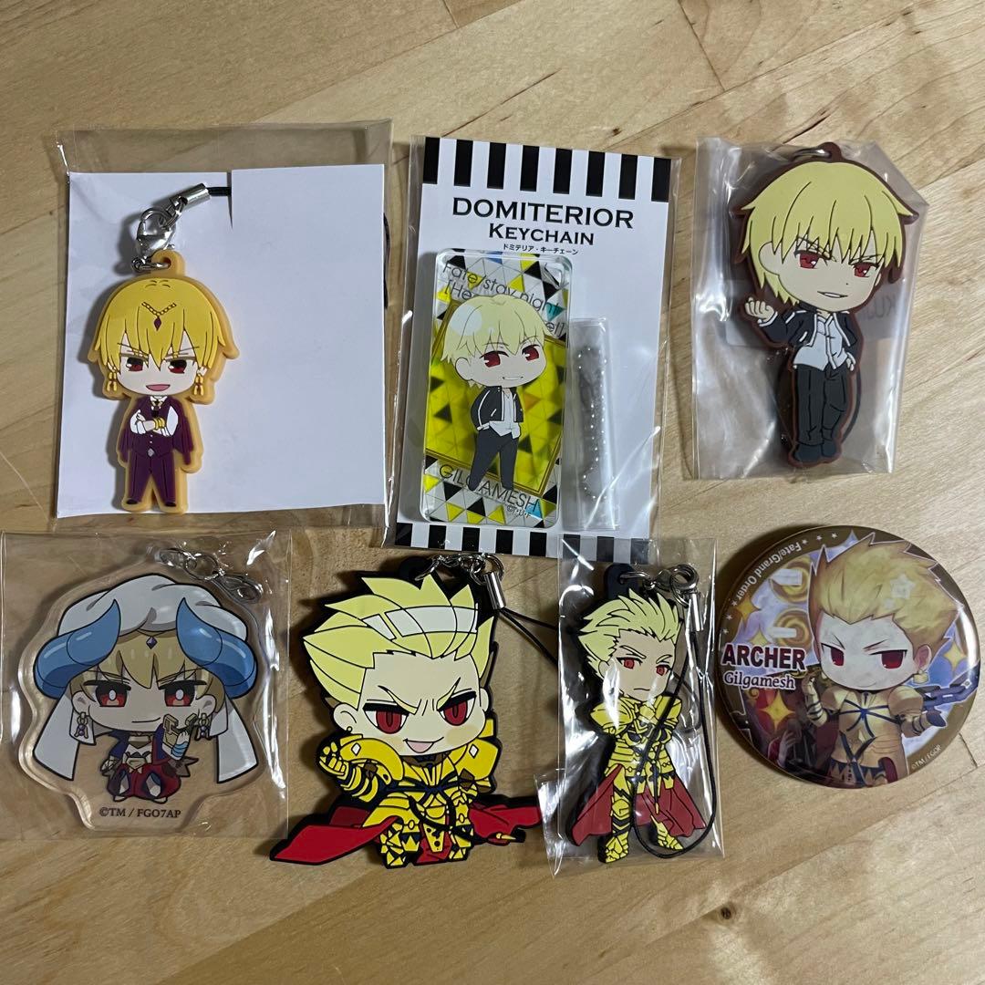 FGO ギルガメッシュ グッズセット ラバスト キーホルダー 缶バッジ