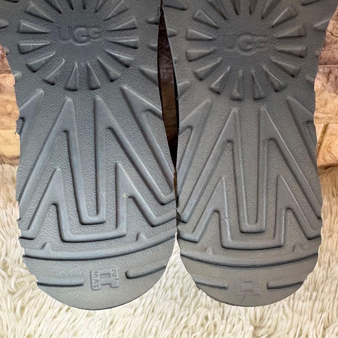 未使用級　UGG Amie　1013428 24.5cm ムートンブーツ