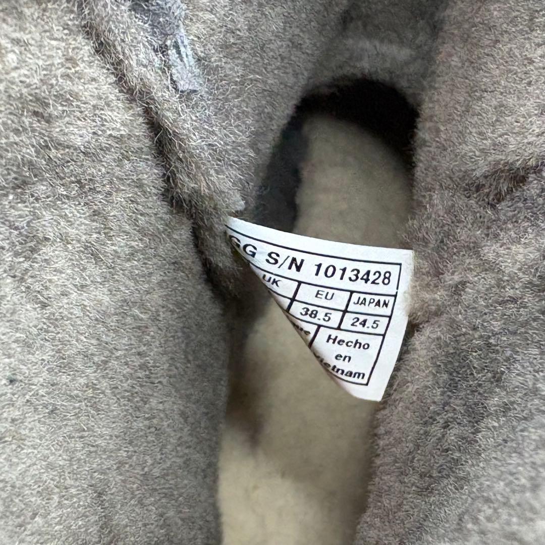 未使用級　UGG Amie　1013428 24.5cm ムートンブーツ