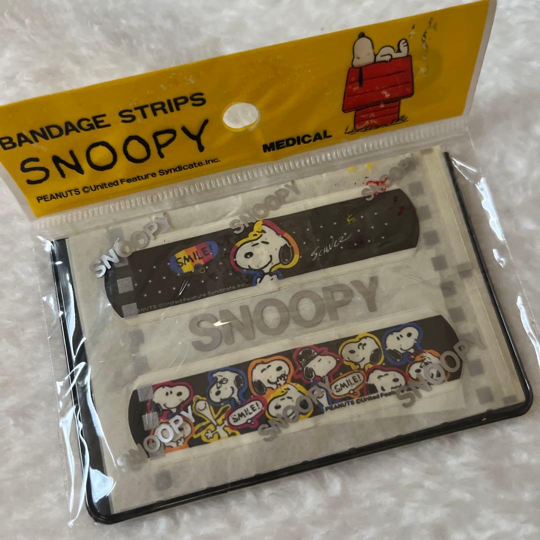 昭和レトロ SNOOPY スヌーピー 絆創膏 クリアケース入り【激レア】